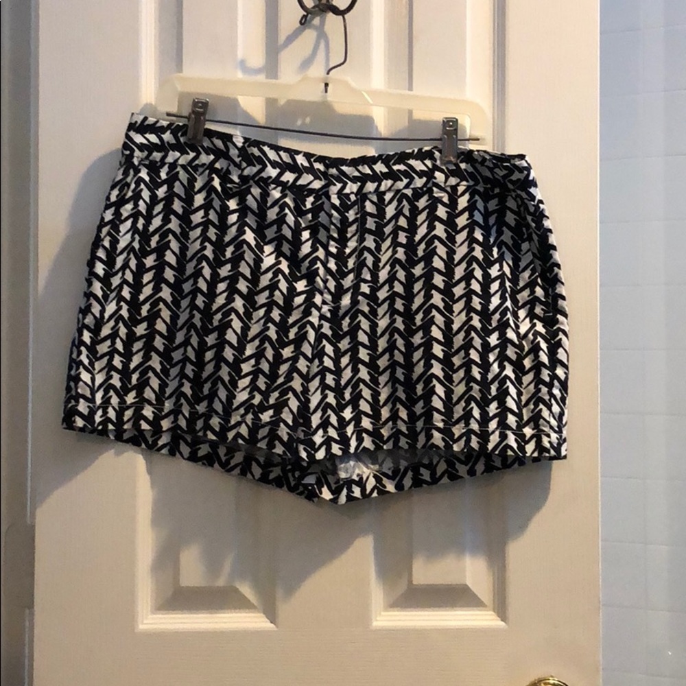Loft black and white shorts